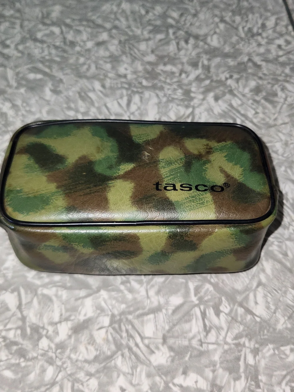 Tasco 10x25 Compact Binoculars in Camouflage Green